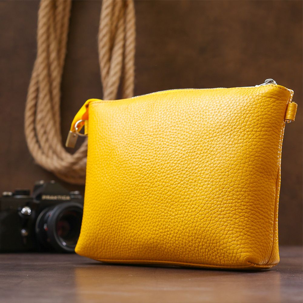 Жіноча сумка крос-боді з натуральної шкіри Shvigel 16344 Жовтий